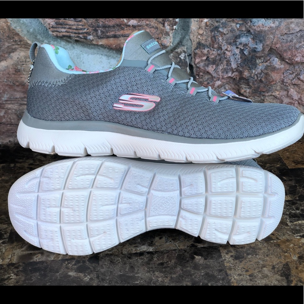 NEW Skechers memory foam Walking Sneakers - Picture 5 of 13